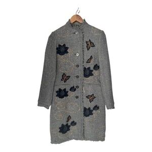 … Way Butterfly Embroidered Tweed Button Front Coat Size 8